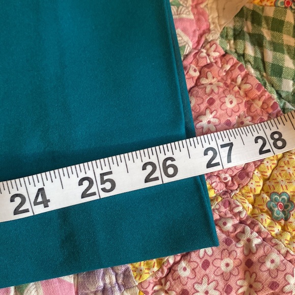 NWOT White House Black Market Perfect Form contour Crop Trousers - Picture 10 of 11